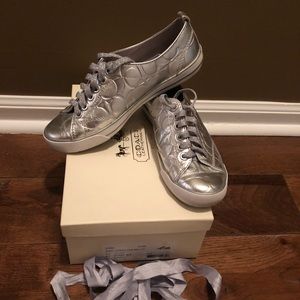 Metallic silver coach tennis shoes